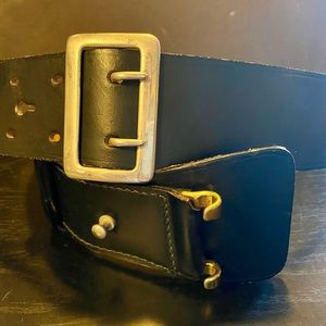 Unisex Leather duty belt. Solid & in great condition. Pre-owned. Work or Cosplay